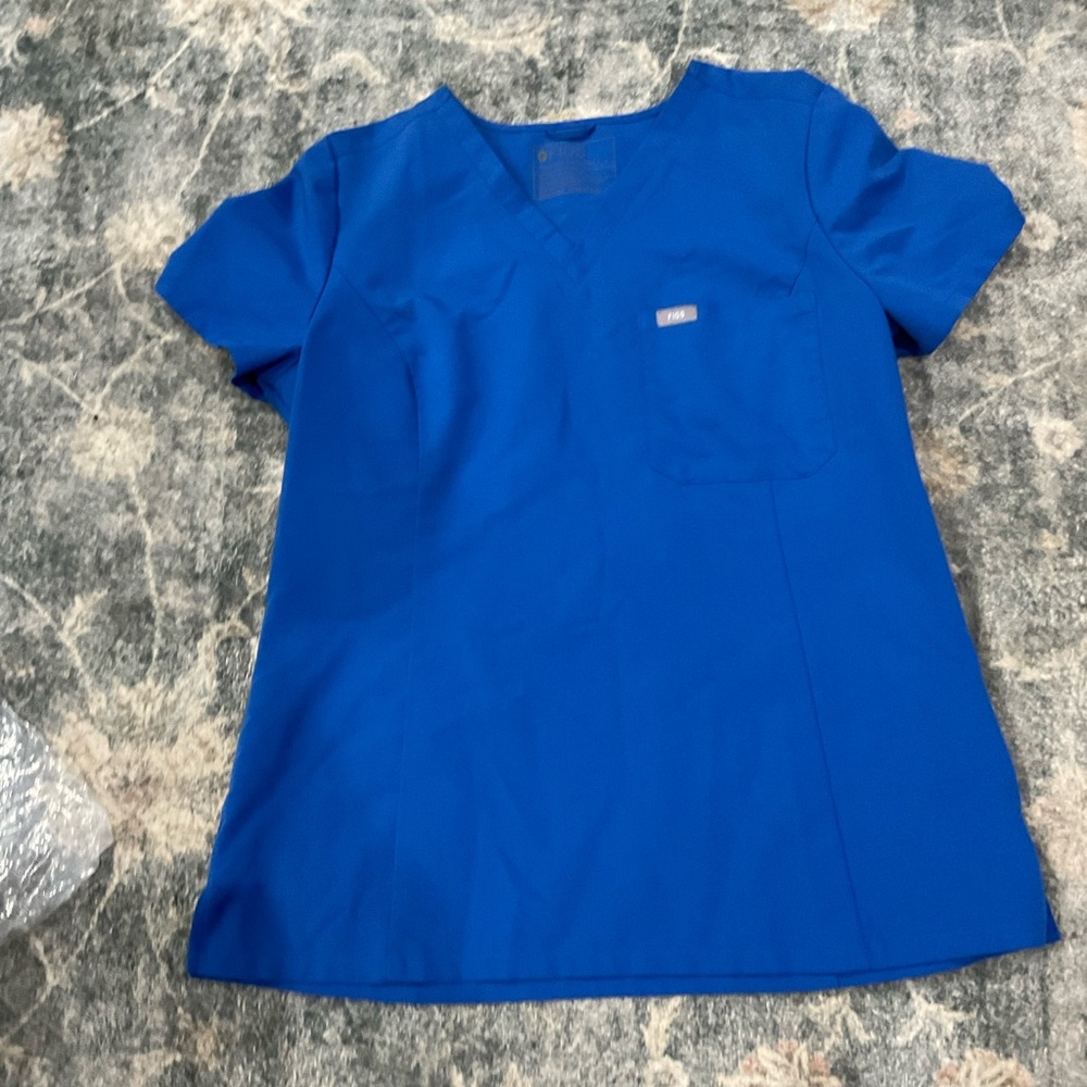 Figs Scrub top